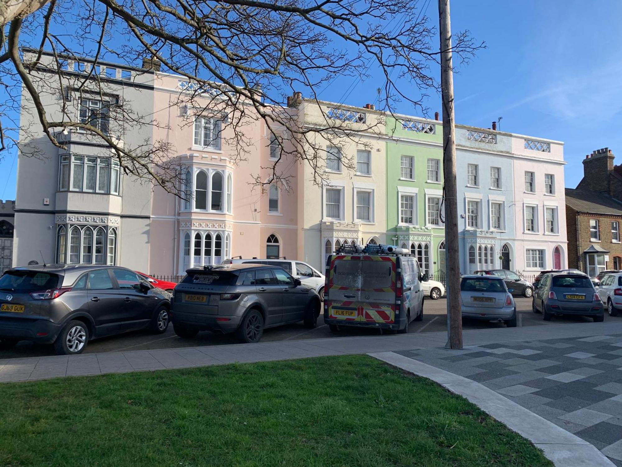 Grand 2 Bed Georgian Apartment At Florence House With King Bed, In The Heart Of Herne Bay & 300M From Beach Exterior photo